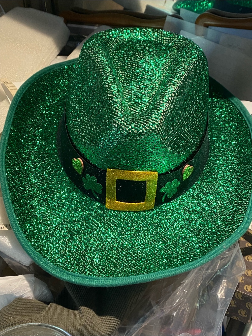 NEW-Green Glitter Leprechaun Hat with Shamrock Band